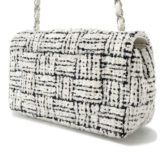 CHANEL Mini Matelasse ChainShoulder White/BlackA69900 Tweed