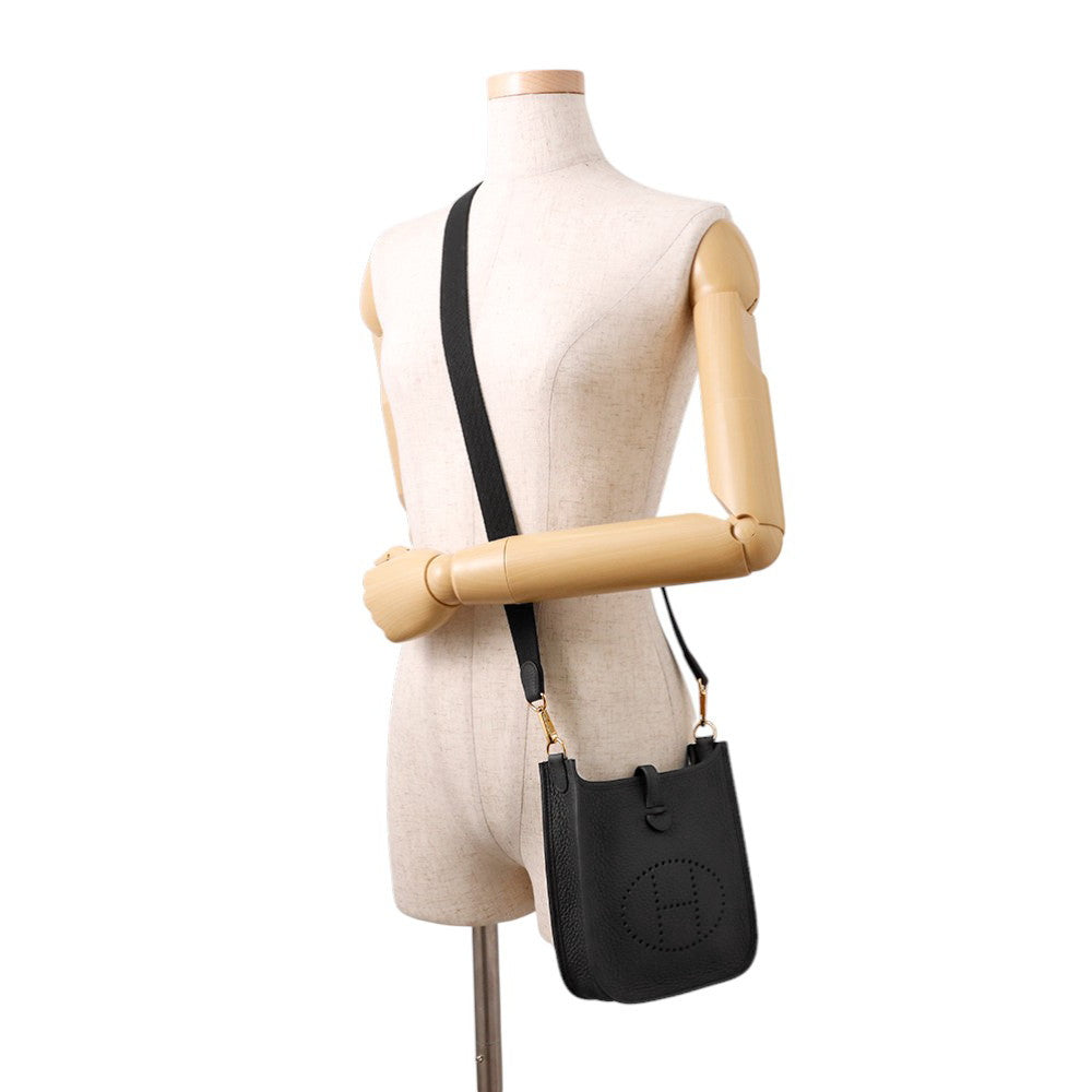 HERMES Evelyne Black Taurillon Clemence Size TPM