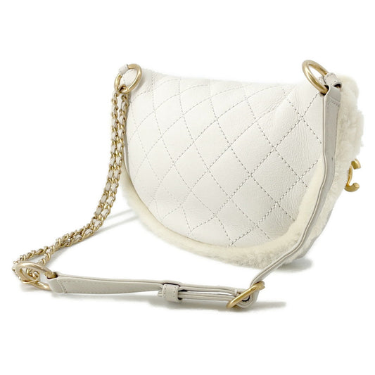 CHANEL Matelasse Crossbody Bag White/Ivory Leather Mouton