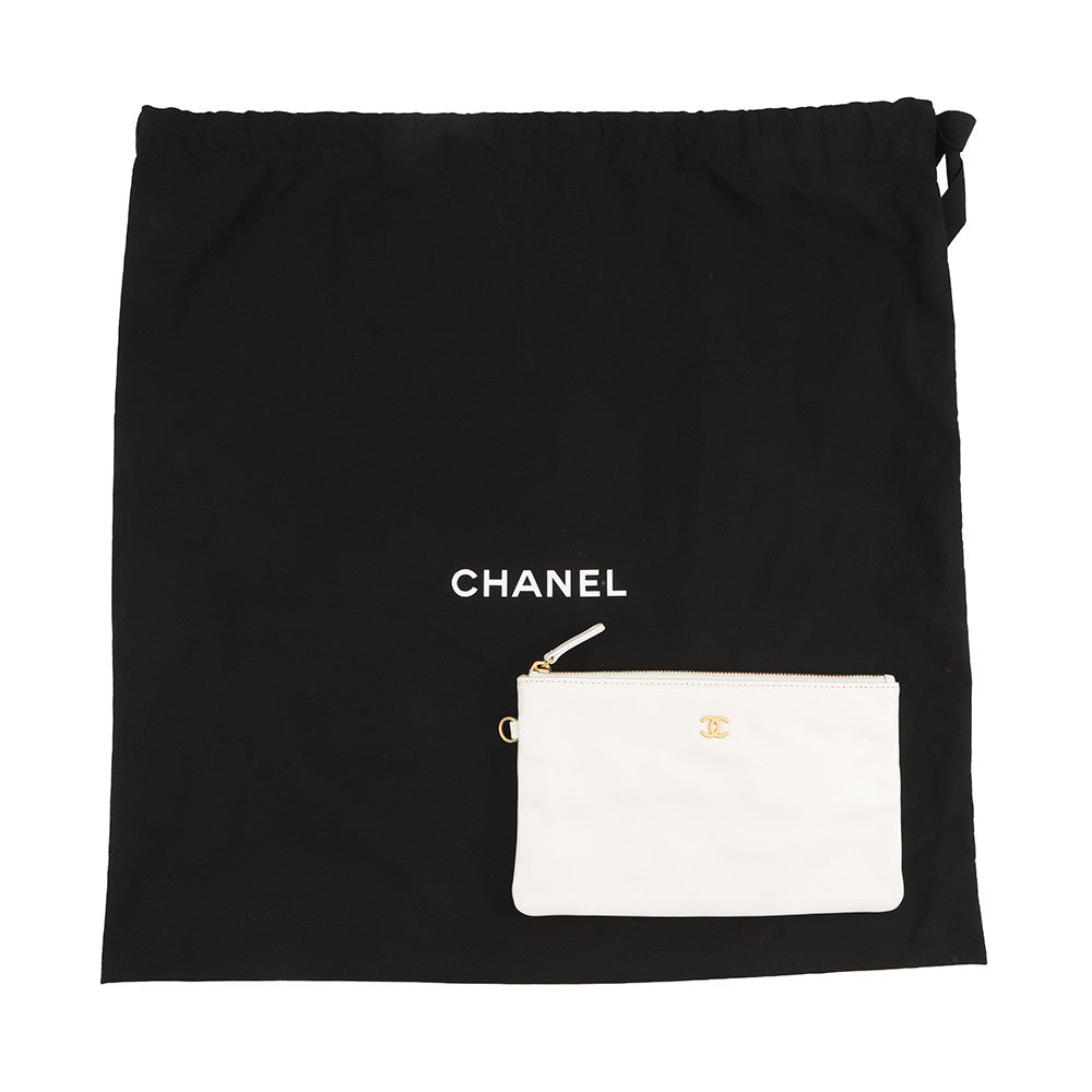 CHANEL CHANEL22 Handbag WhiteAS3260 Shiny Calf Leather Size Small