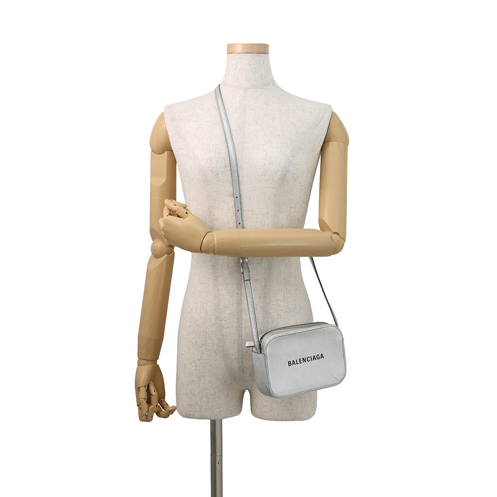 BALENCIAGA Everyday camera bag Silver552372 Leather Size XS