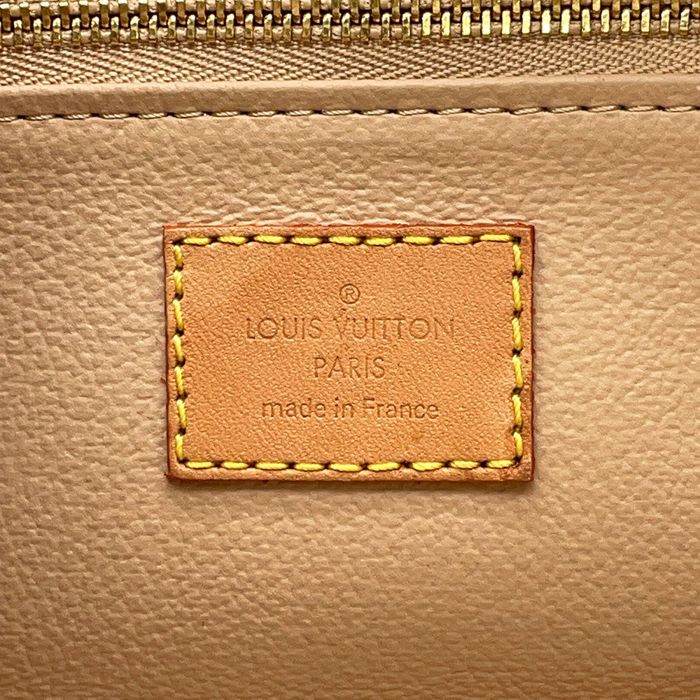 LOUIS VUITTON Dop kit BeigeM44494 Monogram