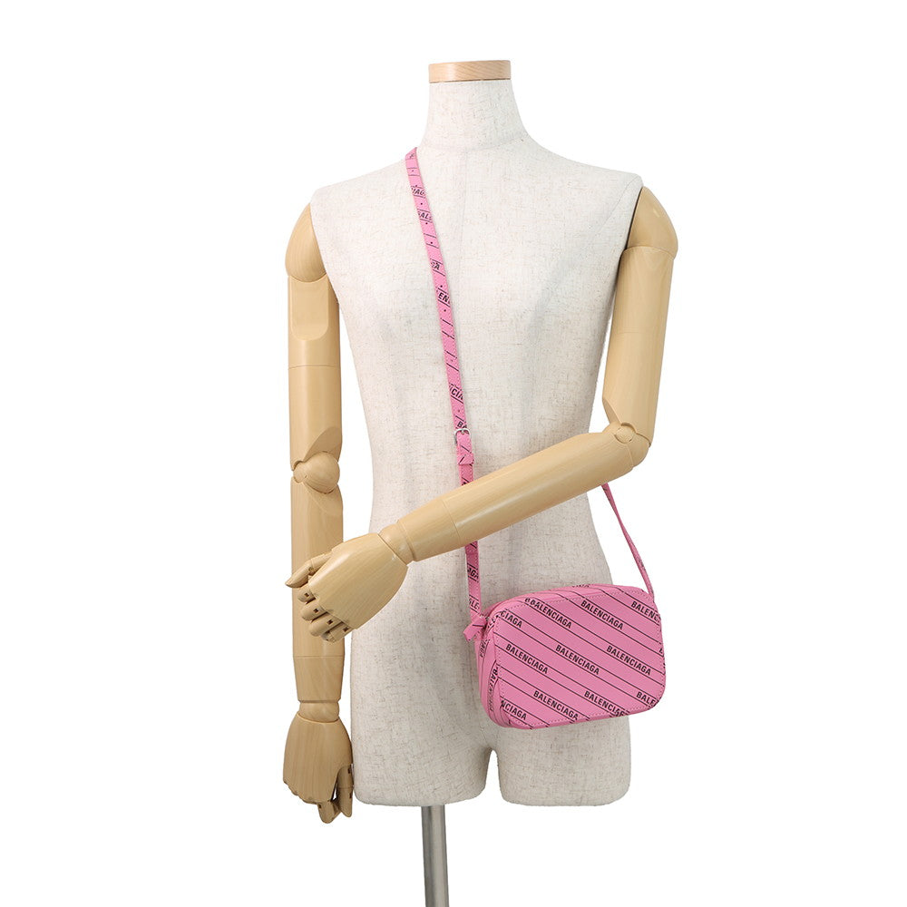 BALENCIAGA Everyday camera bag Pink552372 5860 Leather Size XS