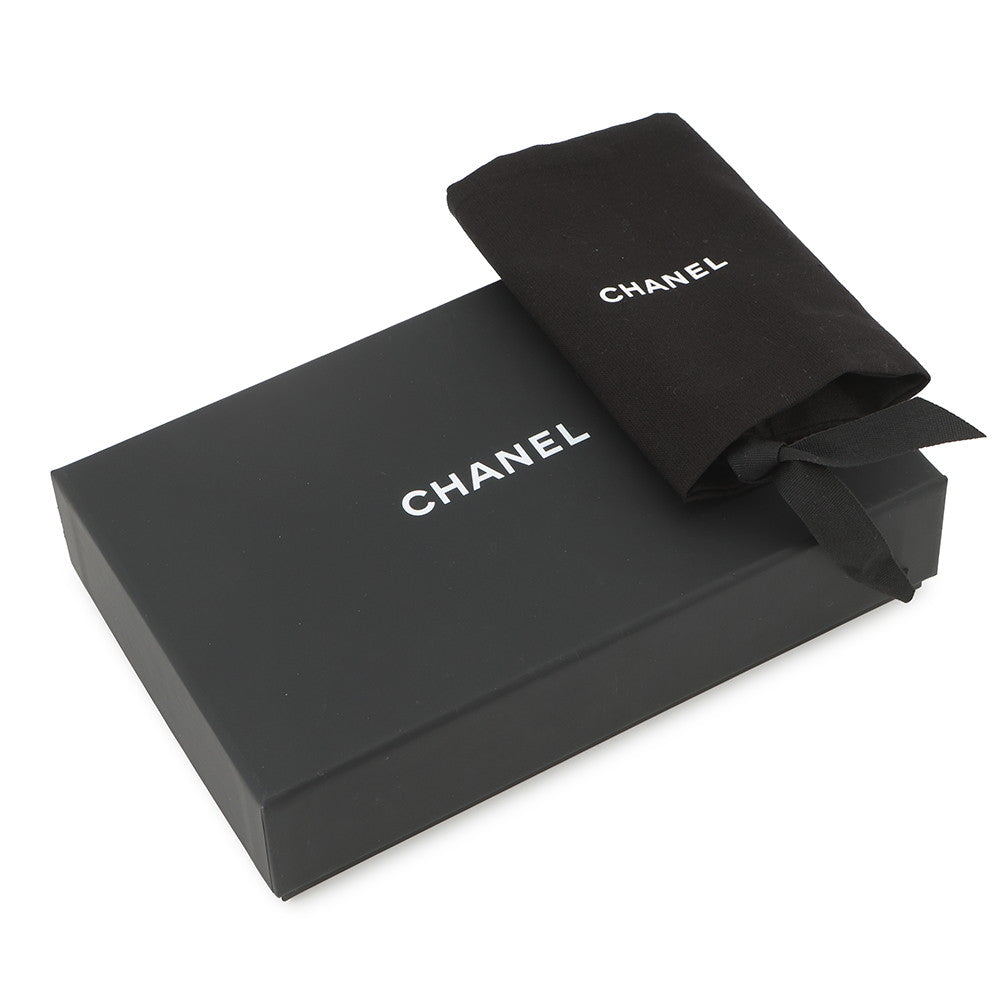 CHANEL Matelasse CHANEL19 Pouch BlackAP3720 Caviar Leather