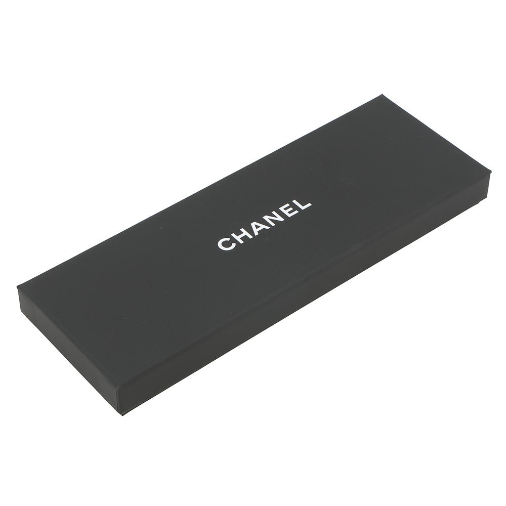 CHANEL CC Logo Scarf White/Black Silk100%