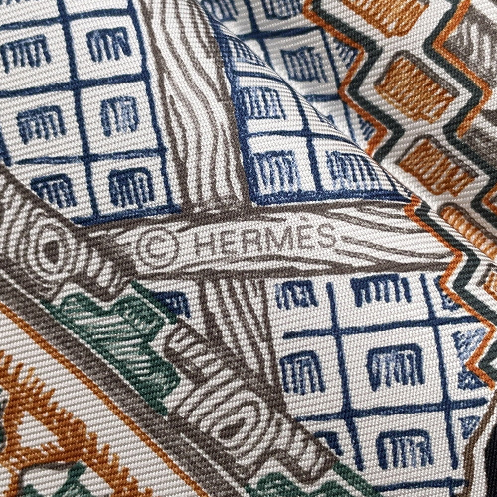 HERMES Carre SUPER SILK QUEST Size 90 Black/Blue/Beige Silk100%