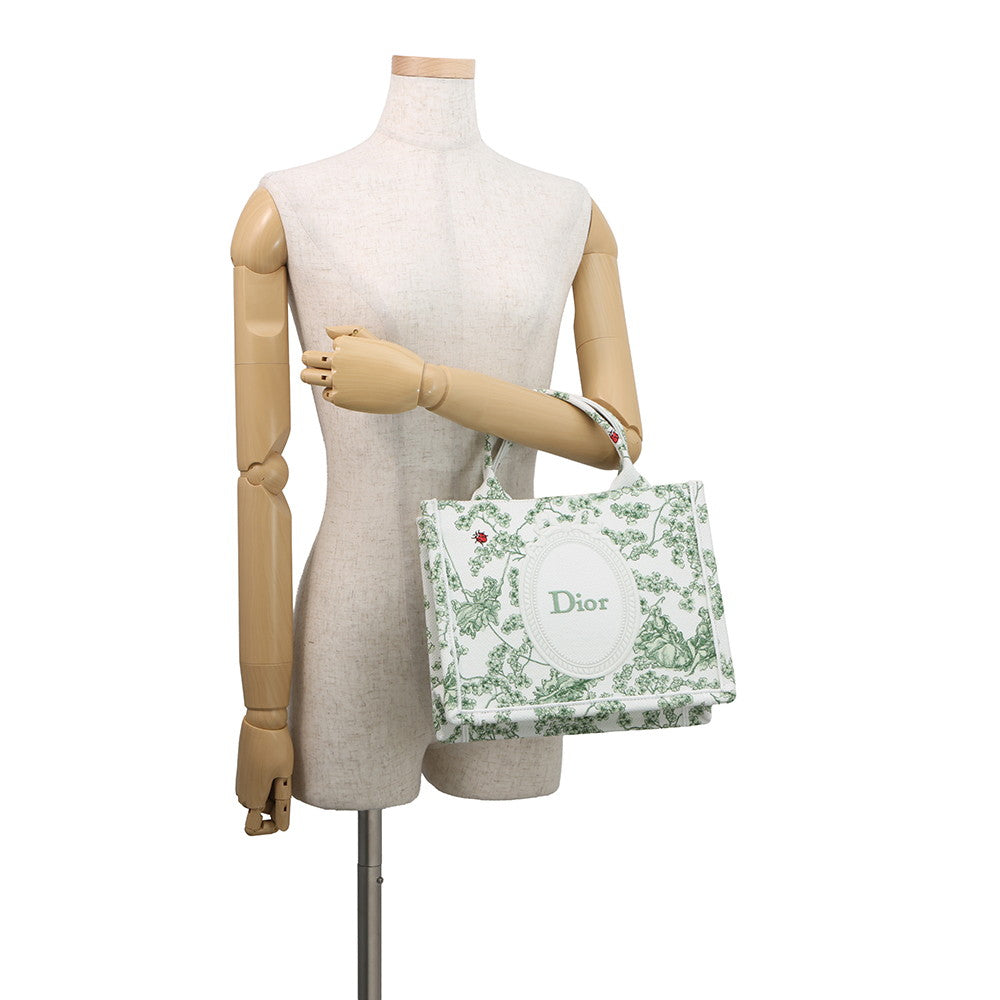 Dior Book Tote Toile de Jouy Clover/Ladybug White/GreenM1404PEHR_M28I Canvas Size Small