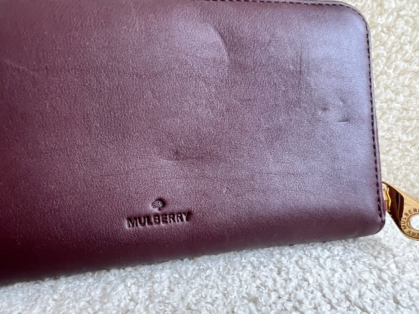 Mulberry Cara 'Lion & Heart Rivets' Zip Around Continental Purse in Oxblood Silky Calf