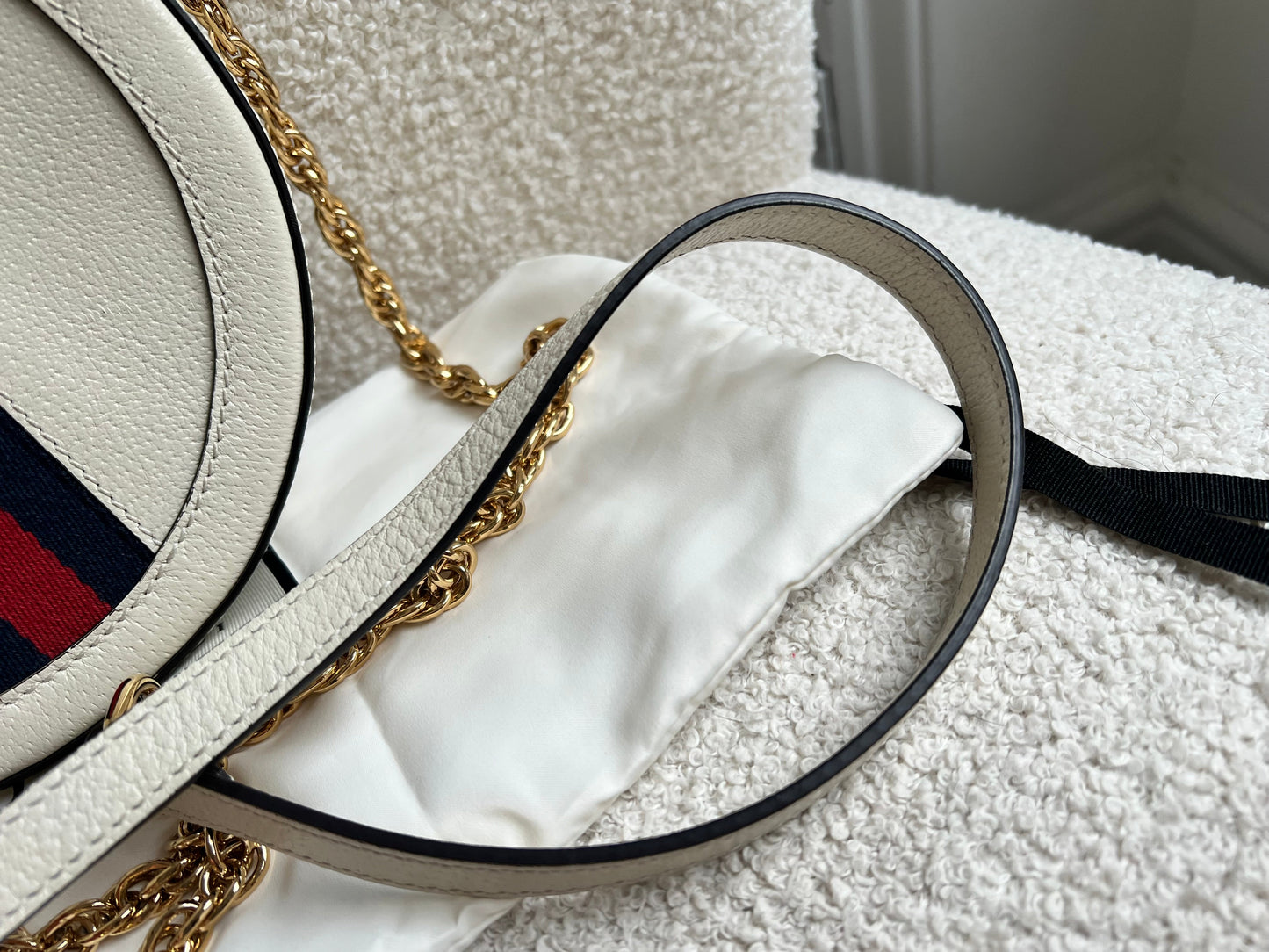 Gucci GG Round White Ophidia Small Shoulder Bag