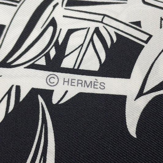 HERMES Carre Double Face FLAMINGO PARTY Size 90 Black/White/Green Silk100%