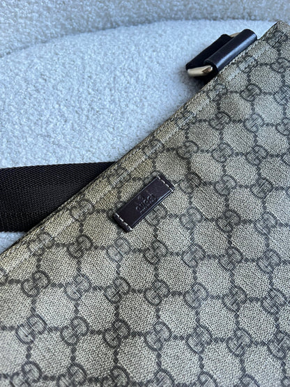 Gucci GG Canvas Messenger Bag