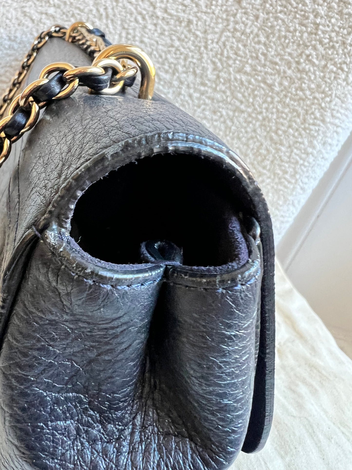 Mulberry Midnight Croc Medium Lily with Gold Hardware