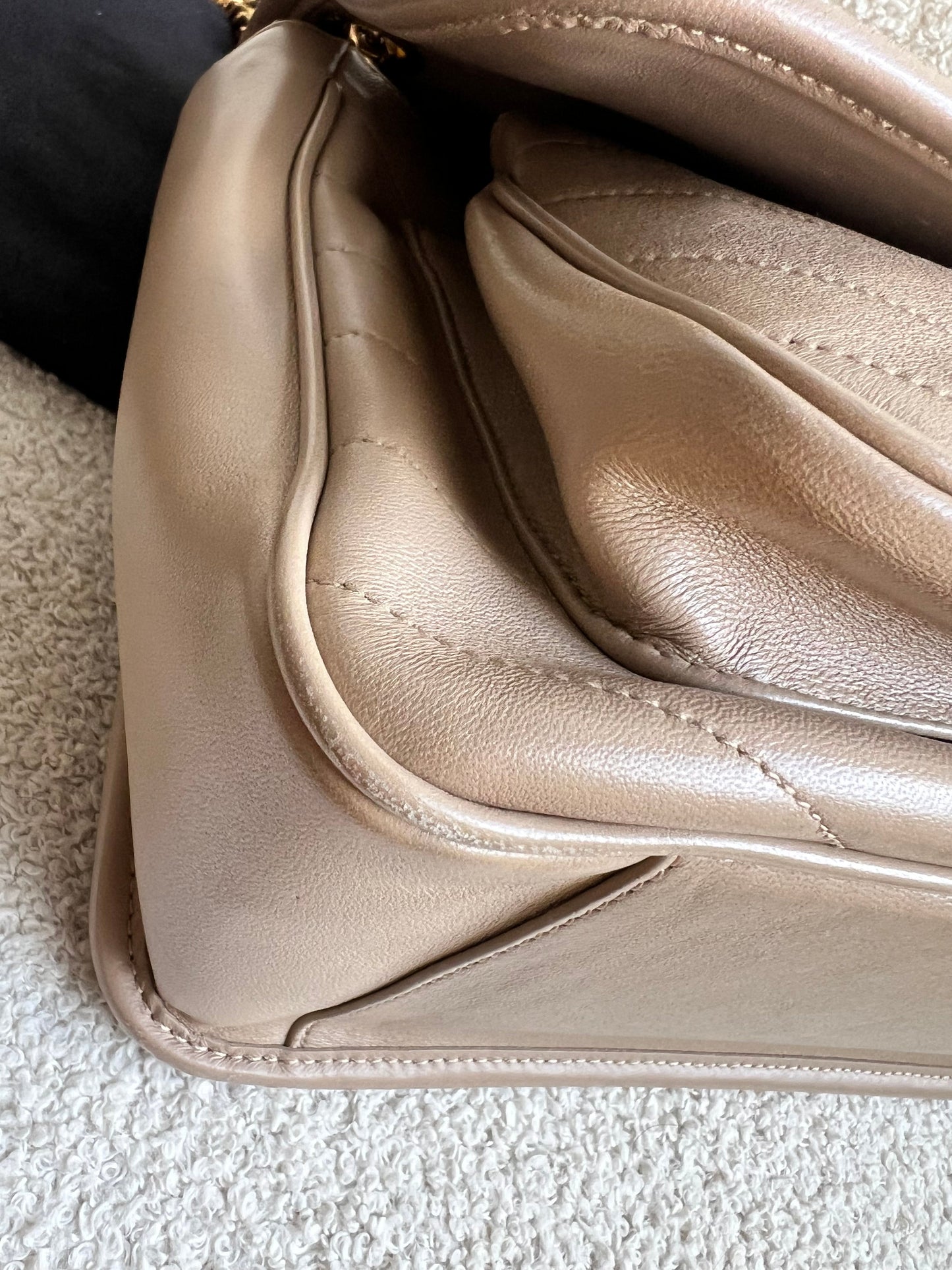 Yves Saint Laurent (YSL) Beige Medium Niki Chain Bag (RRP £2500)