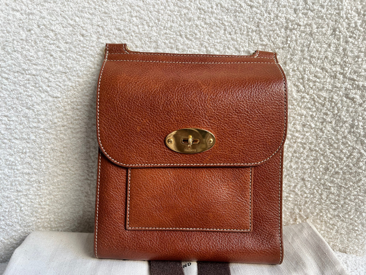 Mulberry Small Oak Antony in Legacy Oak NVT (RRP £595)