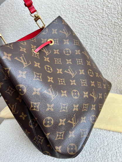 Louis Vuitton Neo Noe Monogram Coquelicot (RRP £1,790)