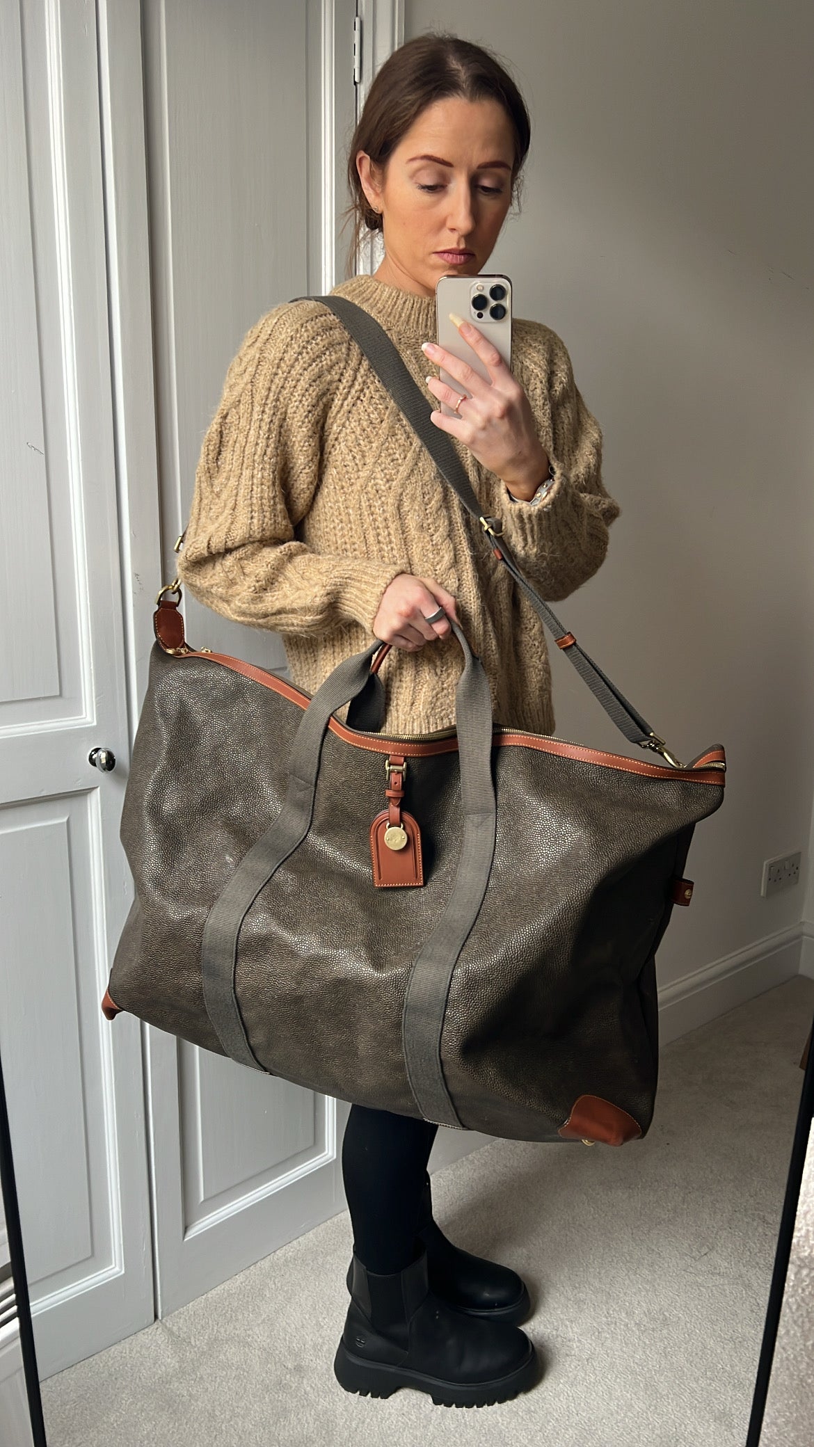 Mulberry Large Clipper Bag in Mole Cognac Scotchgrain (RRP £995)