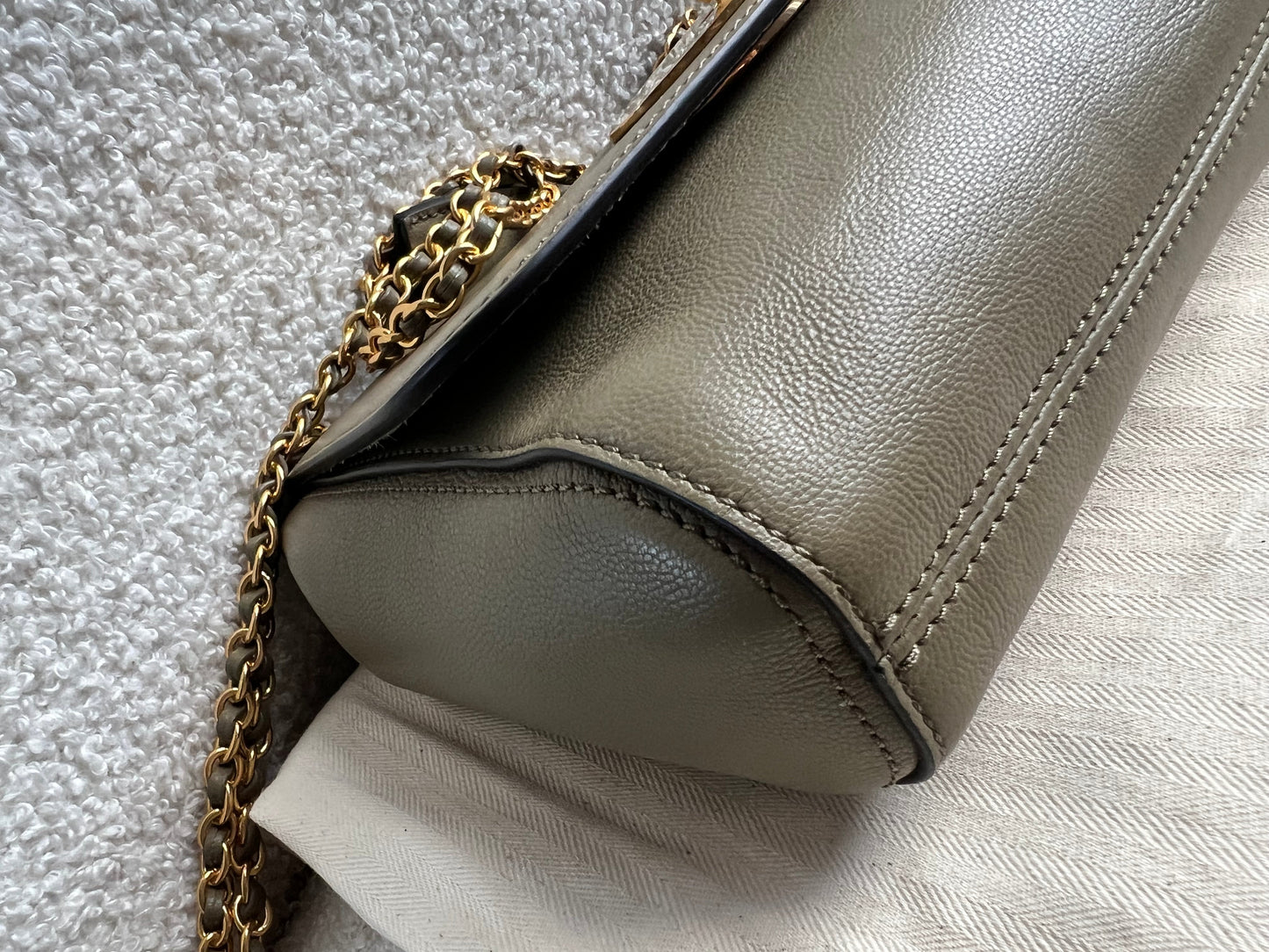 Mulberry Linen Regular Lily with Gold Hardware (RRP £995)