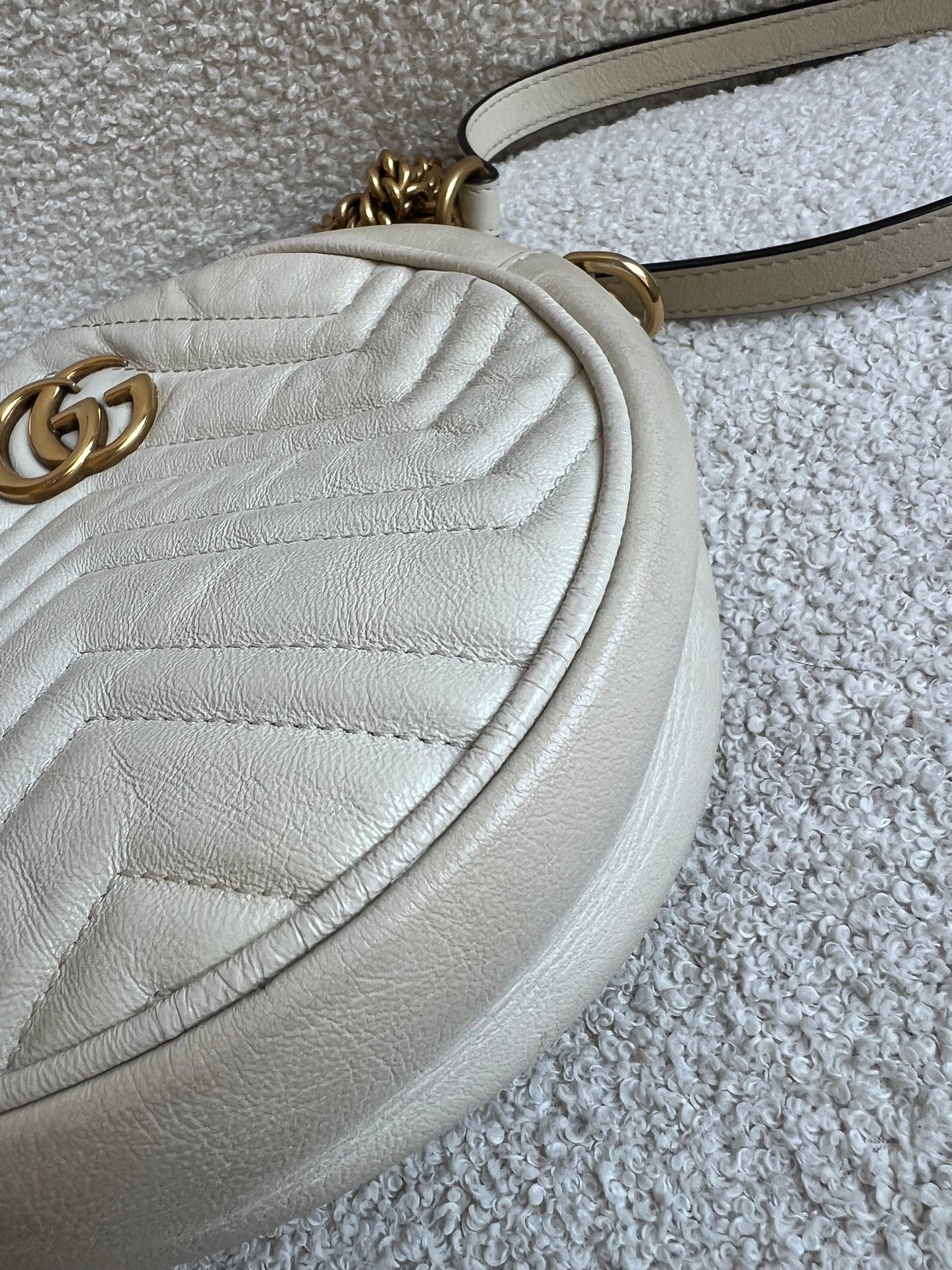 Gucci GG Round White Marmont Small Shoulder Bag (RRP £1,090)