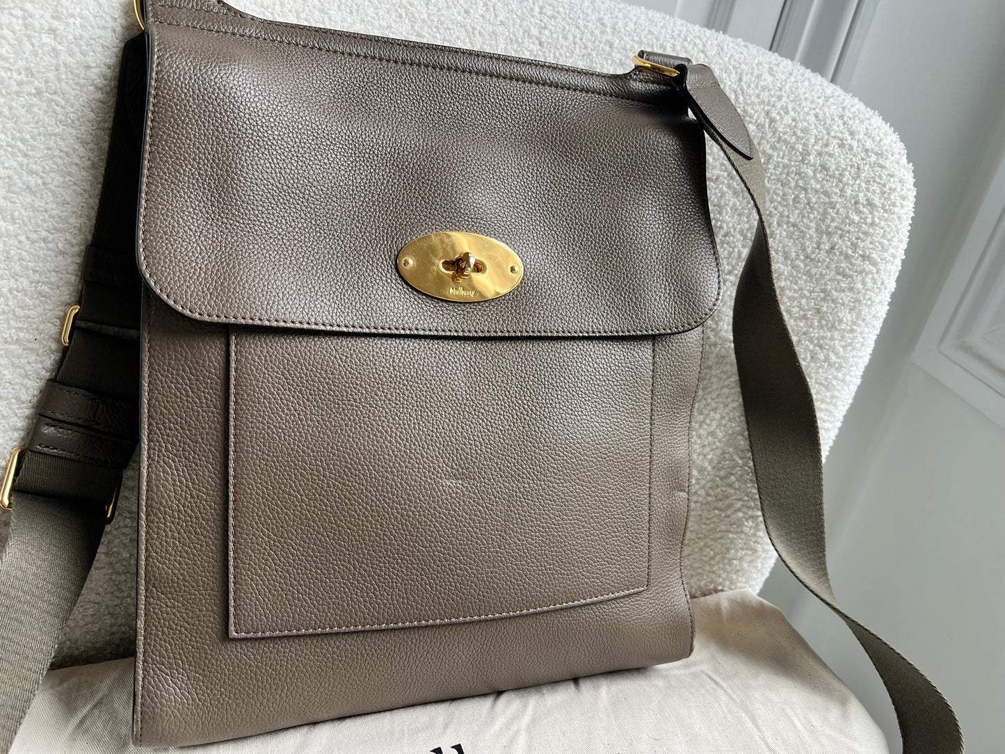 Mulberry Large Clay Antony (RRP £825)