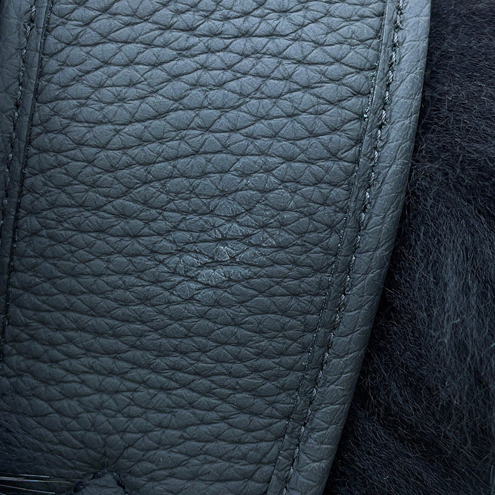 LOUIS VUITTON Automne Hiver 2020 Multi-Fur Backpack NoirM56852 Monogram Fur
