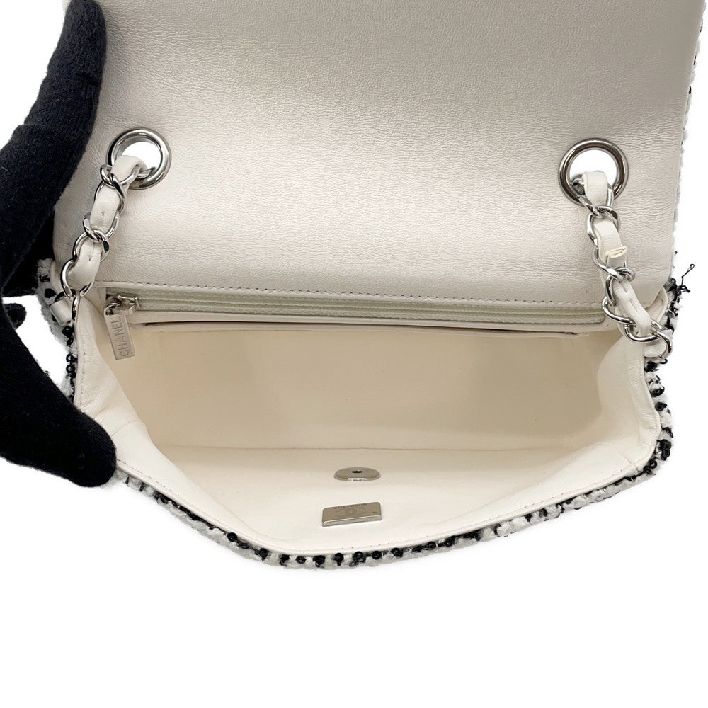CHANEL Mini Matelasse ChainShoulder White/BlackA69900 Tweed