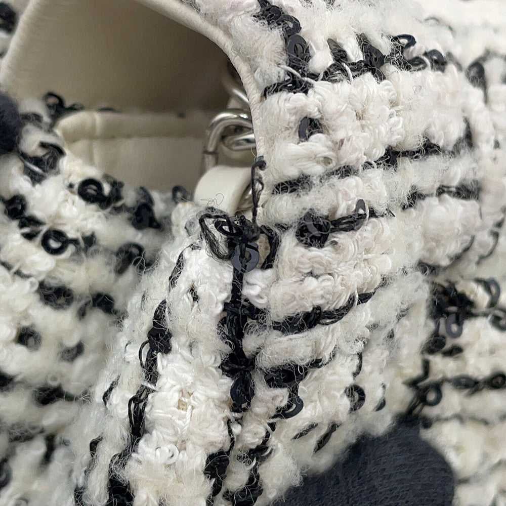 CHANEL Mini Matelasse ChainShoulder White/BlackA69900 Tweed