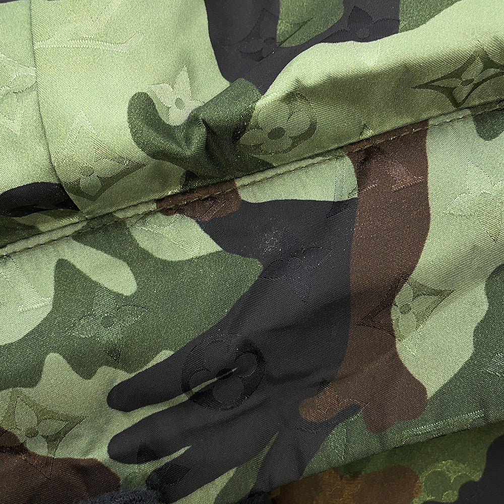 LOUIS VUITTON Camo Windbreaker Monogram Nylon Parka Size 56 GreenHJB08W Nylon100%