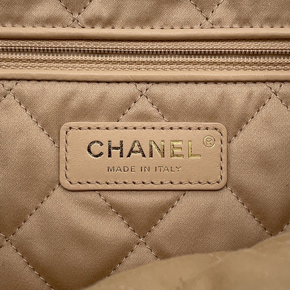 CHANEL CHANEL22 WhiteAS3260 Calf Leather Size Small