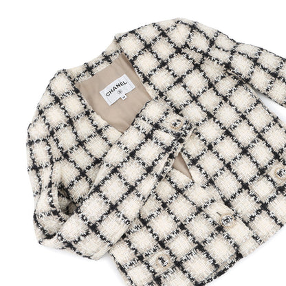 CHANEL Tweed 2-Pocket Collarless Jacket Short Size 38 Ivory/Black/GrayP62411V47773 Wool 38% Acryl23% Polyester18% Linen12% Polyamide7% Alpaca2%