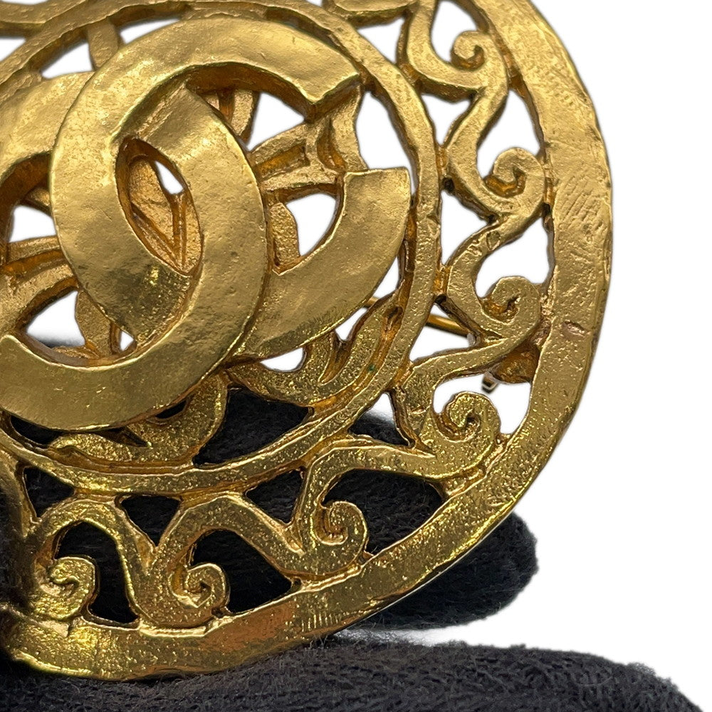 CHANEL CC Logo Brooch Gold Gold Plated