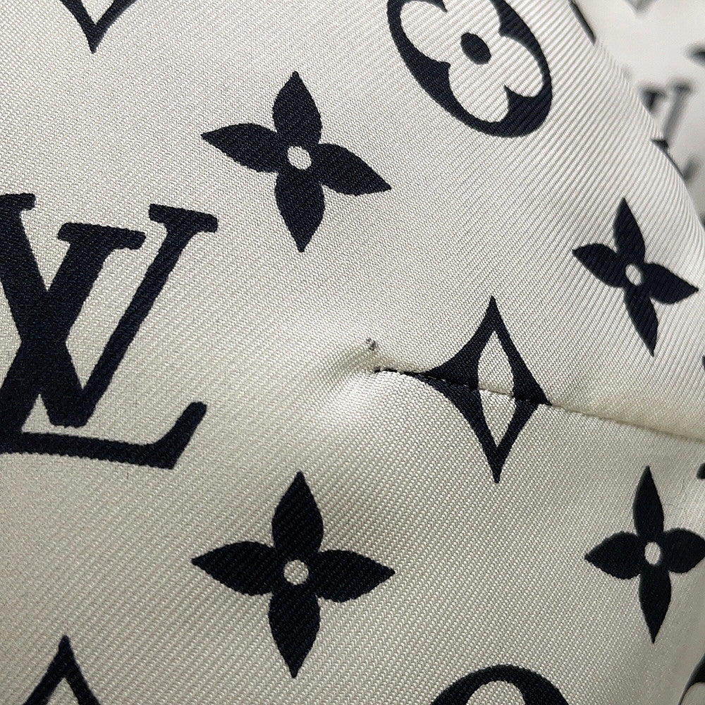 LOUIS VUITTON Damier Fox Intarsia Fur Jacket Size 38 White/Black1A5RDH Fox Raccoon