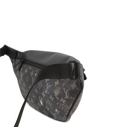 LOUIS VUITTON Discovery Bumback NoirM44444 Monogram / Galaxy
