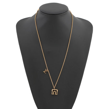 LOUIS VUITTON LV & Paris Arc de Triomphe Necklace RoseM00524 Gold Plated
