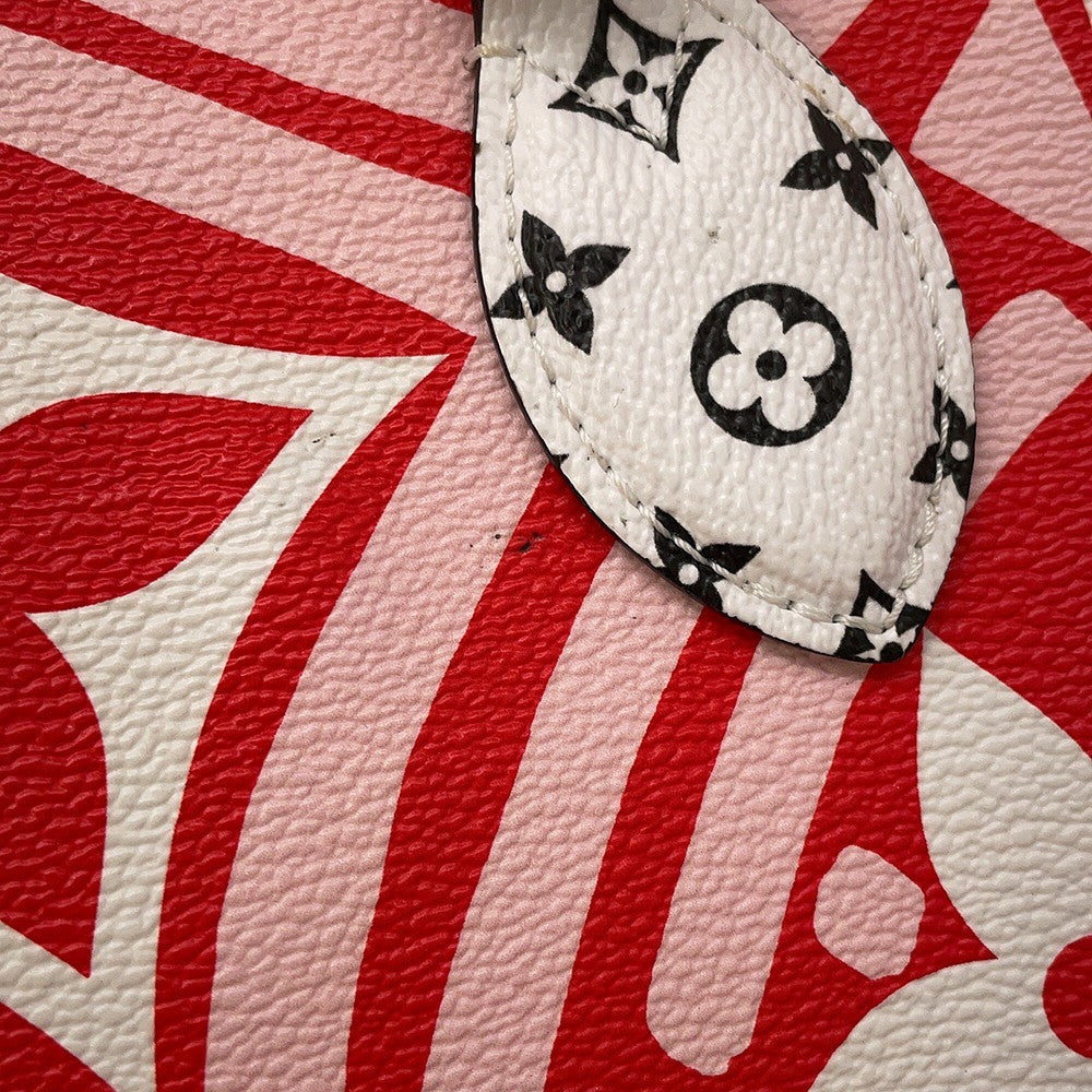 LOUIS VUITTON Onthego Red Monogram Giant LV Crafty Size GM