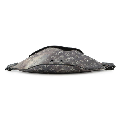 LOUIS VUITTON Discovery Bumback NoirM44444 Monogram / Galaxy