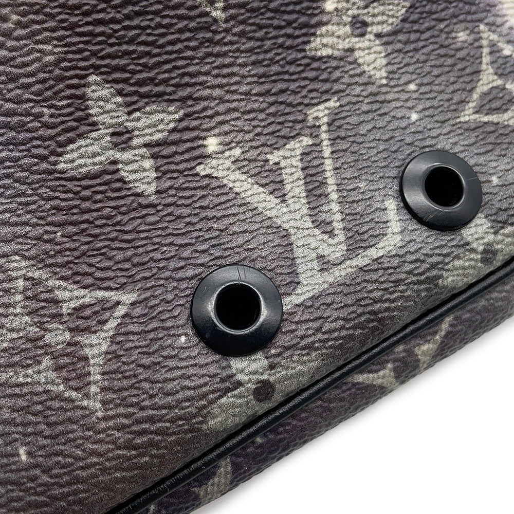 LOUIS VUITTON Discovery Bumback NoirM44444 Monogram / Galaxy