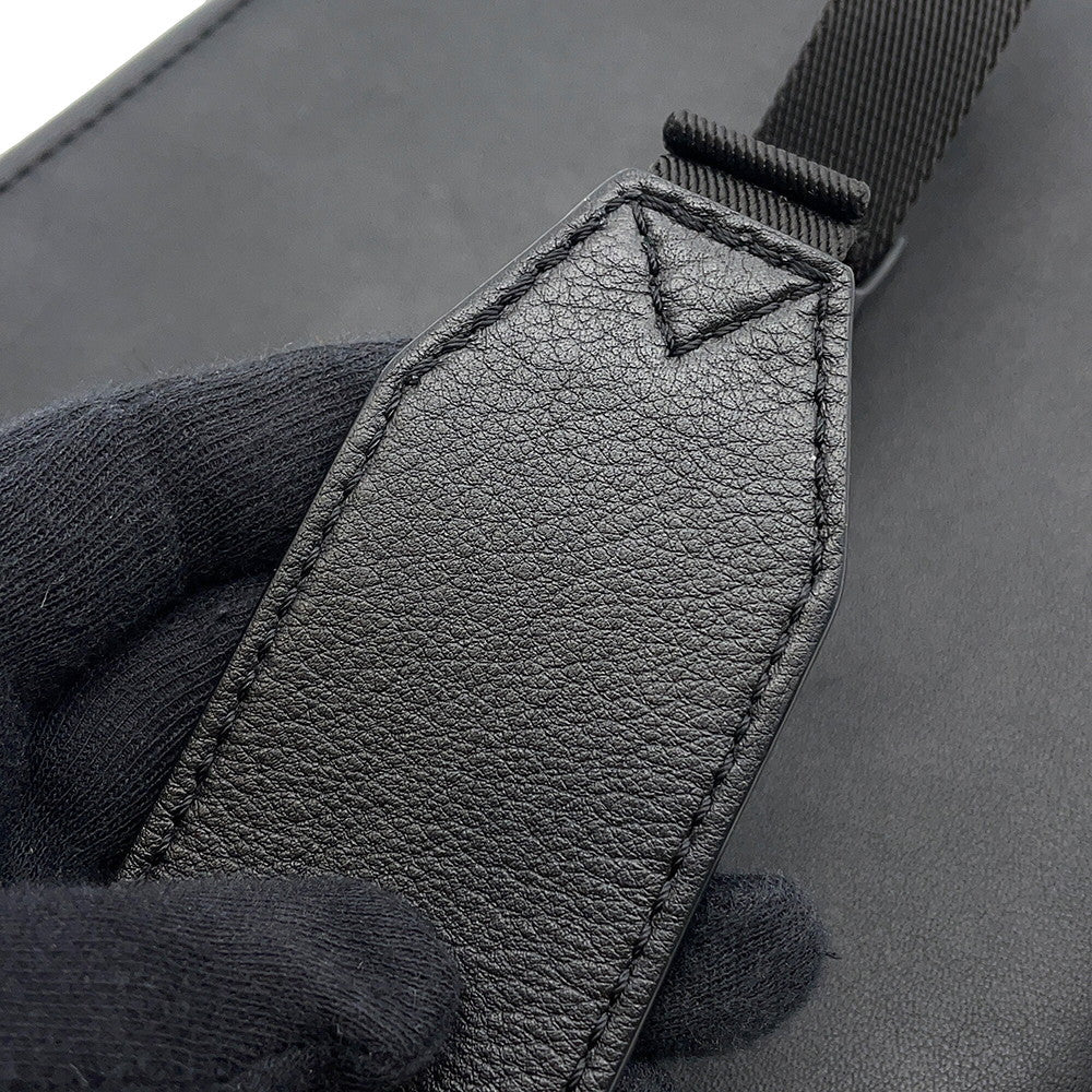 LOUIS VUITTON Messenger NoirM52176 Dark Infiniti Size PM