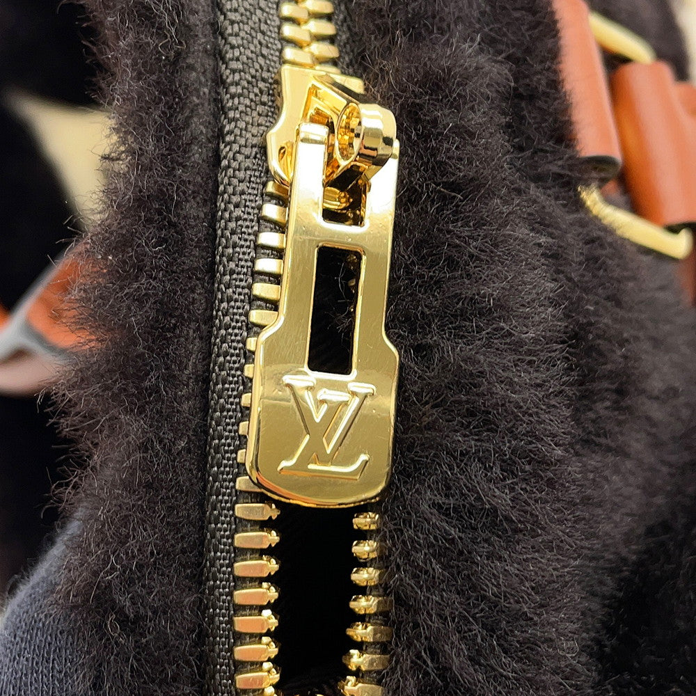 LOUIS VUITTON Speedy Bandouliere Noir/WhiteM11797 Monogram Shearling Size 30