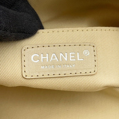 CHANEL Bubble Quilt ChainTravel Bag Ivory Leather