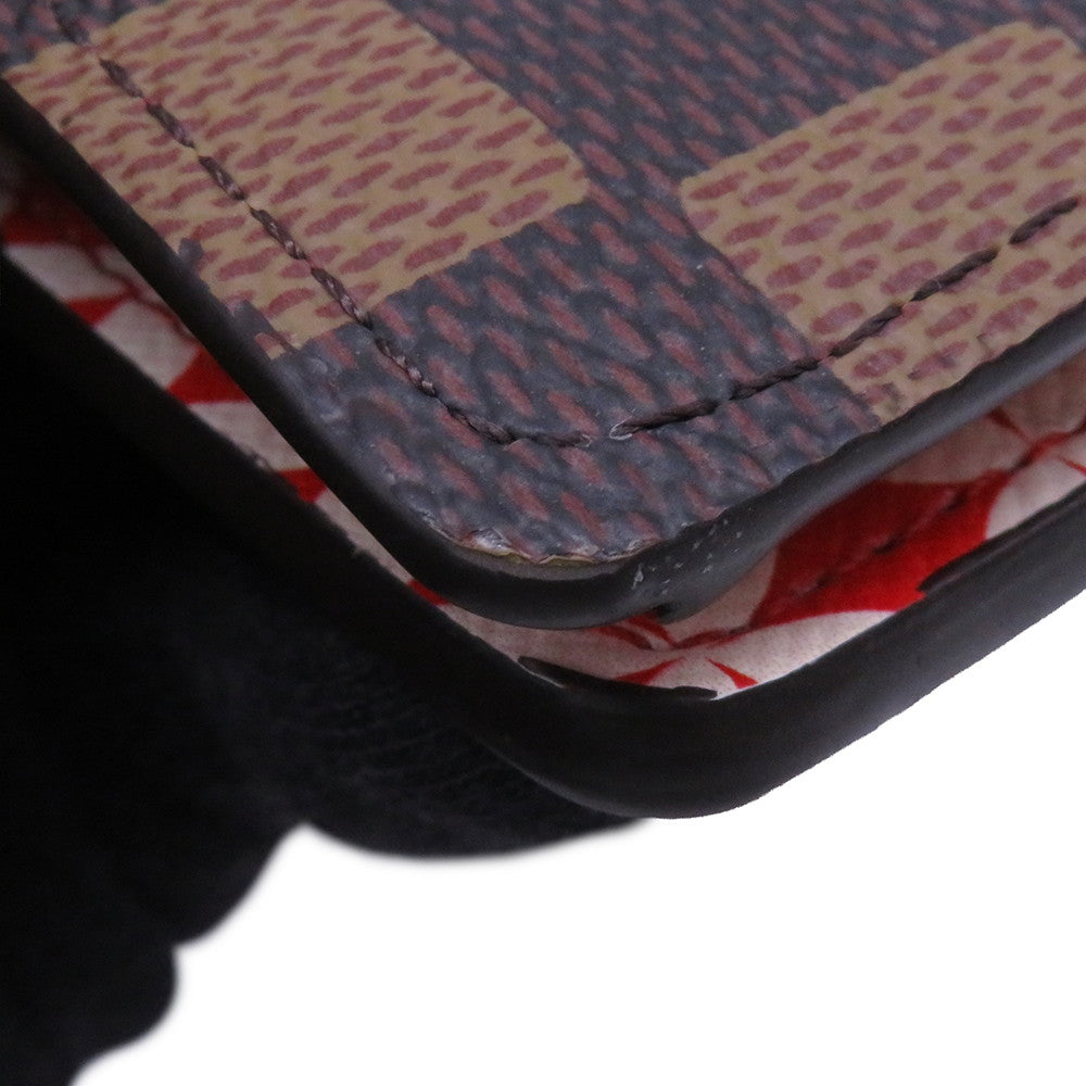 LOUIS VUITTON Portefeuille Brazza Pharrell Williams/NIGO Collaboration 2025 Fall/Winter Collection Brown/RedN40780 Damier Friendship Canvas
