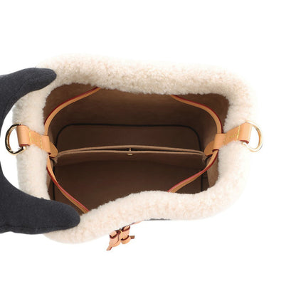 LOUIS VUITTON Neonoe BrownM46319 Monogram Shearling Size BB