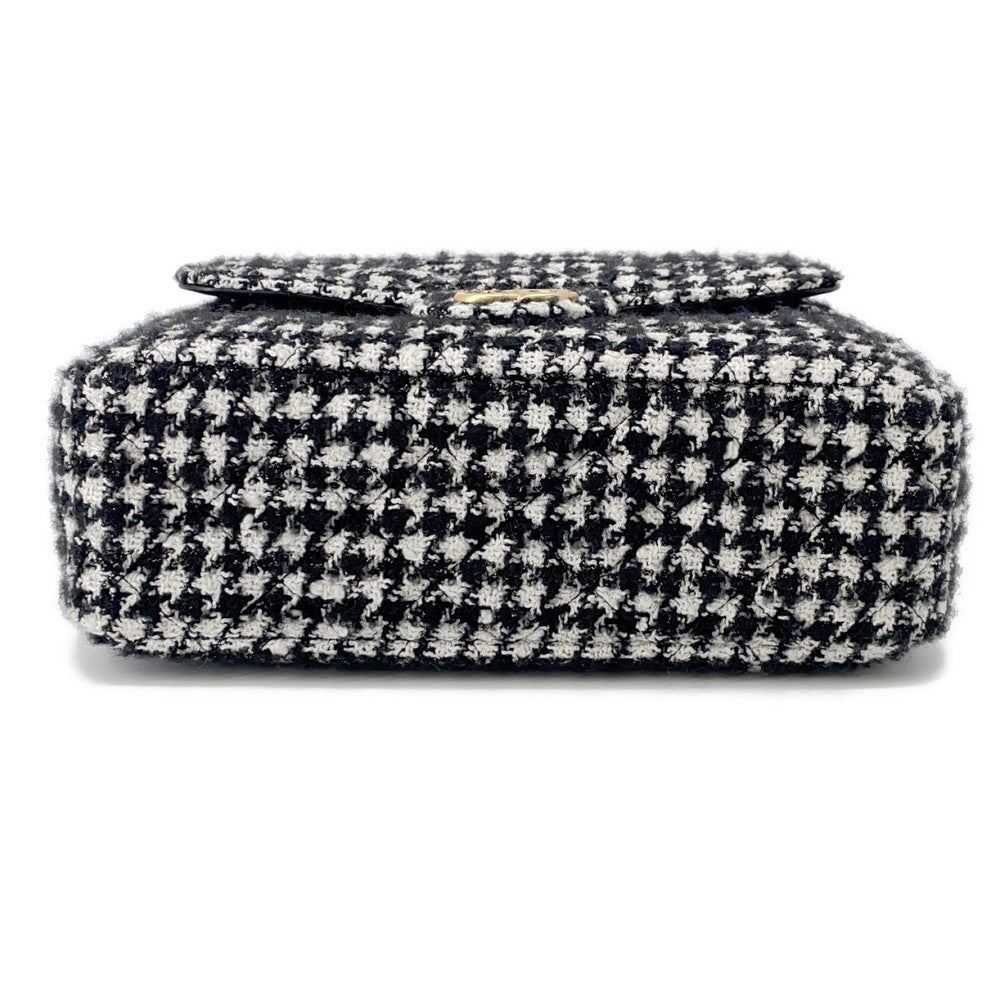 CHANEL Hobo Bag White/BlackAS4322 Tweed