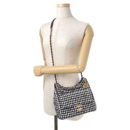 CHANEL Hobo Bag White/BlackAS4322 Tweed