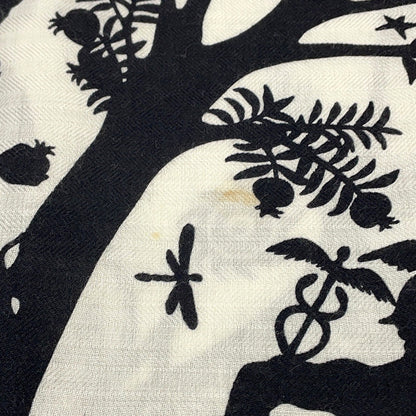 HERMES Giant Square: Be seduced by the charm of Orpheus Sous le Charme d'Orphee Fall/Winter 2024 Size 140 White/Black Cashmere70% Silk30%