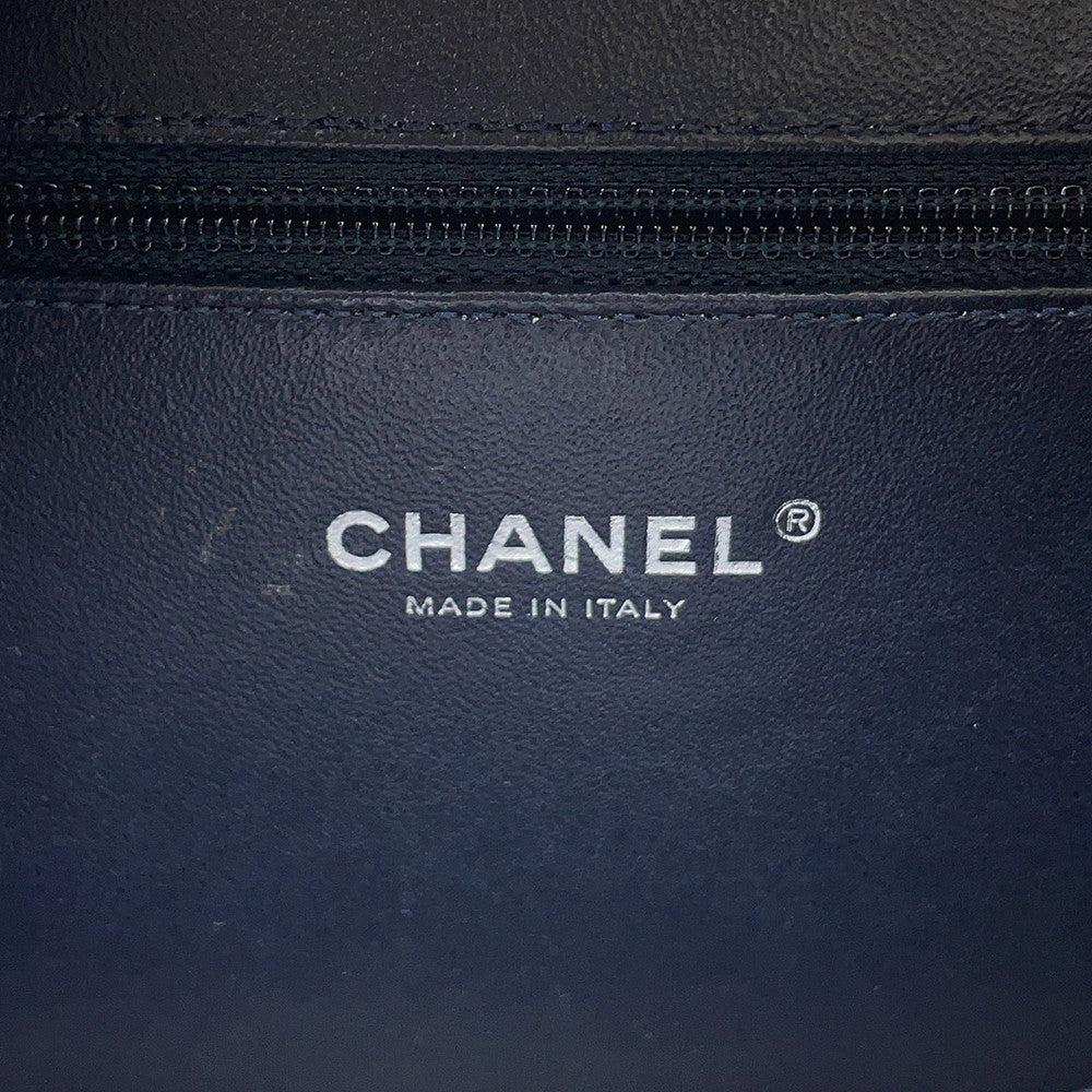 CHANEL CCFiligree ChainShoulder Bag Navy/WhiteA93343 Caviar Leather