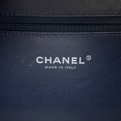 CHANEL CCFiligree ChainShoulder Bag Navy/WhiteA93343 Caviar Leather