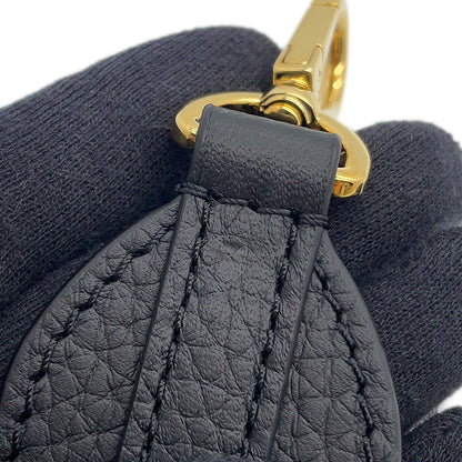 LOUIS VUITTON Capucines NoirM21641 Taurillon Leather Size BB