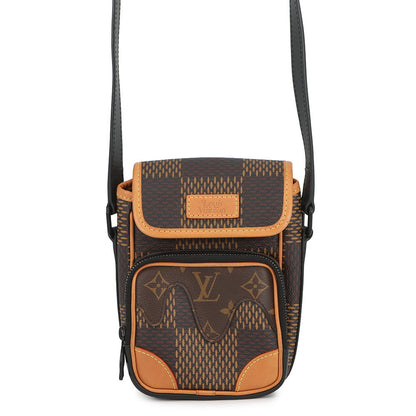LOUIS VUITTON Amazon Messenger NoirN40357 Damier Ebene Canvas Giant Monogram