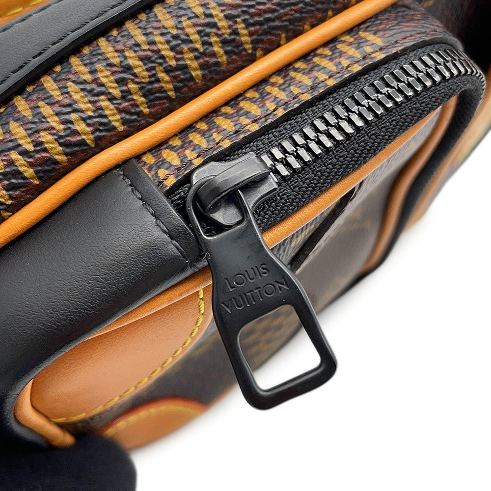LOUIS VUITTON Amazon Messenger NoirN40357 Damier Ebene Canvas Giant Monogram