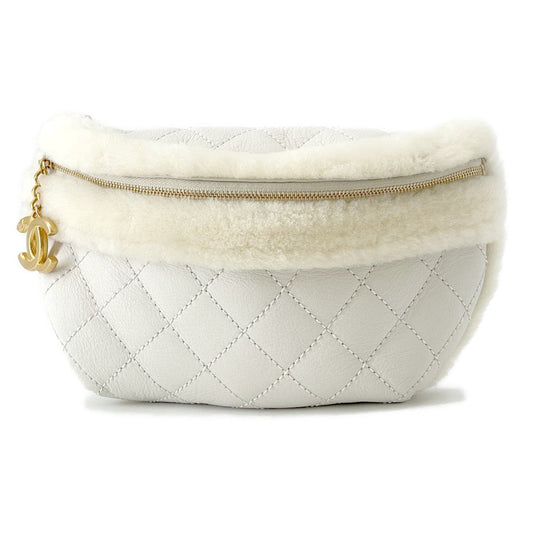 CHANEL Matelasse Crossbody Bag White/Ivory Leather Mouton